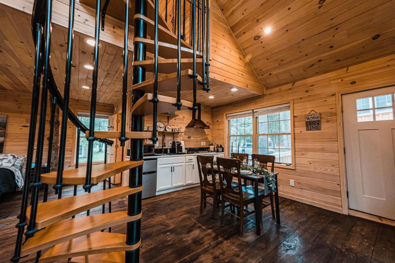 Moonlight Treehouse At Belgrade Hospitality Βίλα Εξωτερικό φωτογραφία